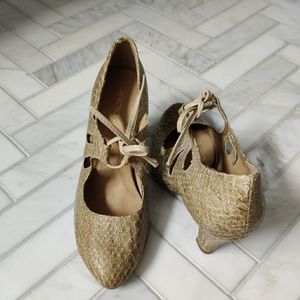 Aerosoles Women's Snakeskin (not real) Heels